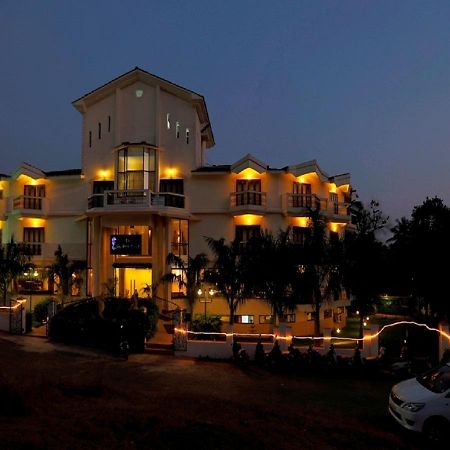 The Sea Horse Resort Baga Exteriör bild
