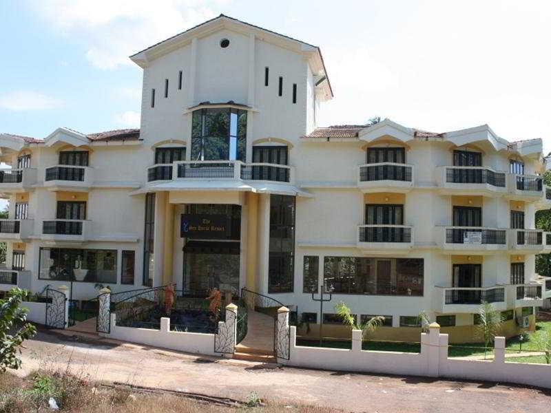 The Sea Horse Resort Baga Exteriör bild